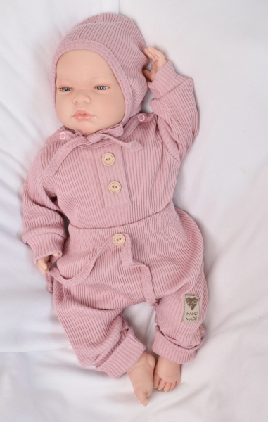 Baby Nellys 3-dielna rebrovaná súpr. Hand Made, body, tepláčiky a čiapočka, púdrová-#Velikost koj. oblečení;56 (1-2m)