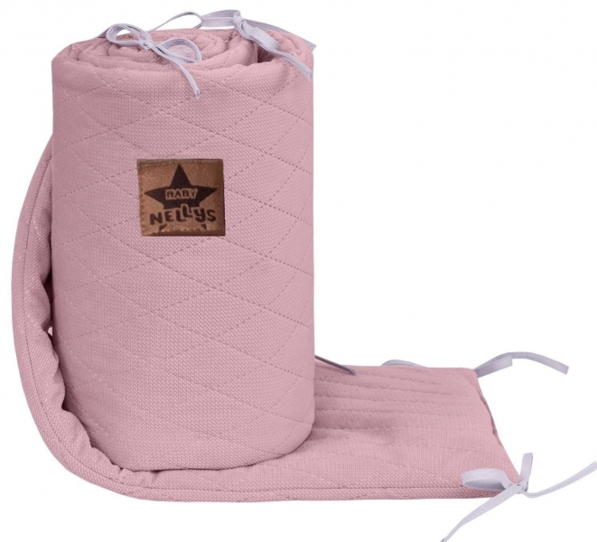 Prešívaný Velvet mantinel 180x30 cm Baby Nellys, púdrovo ružový